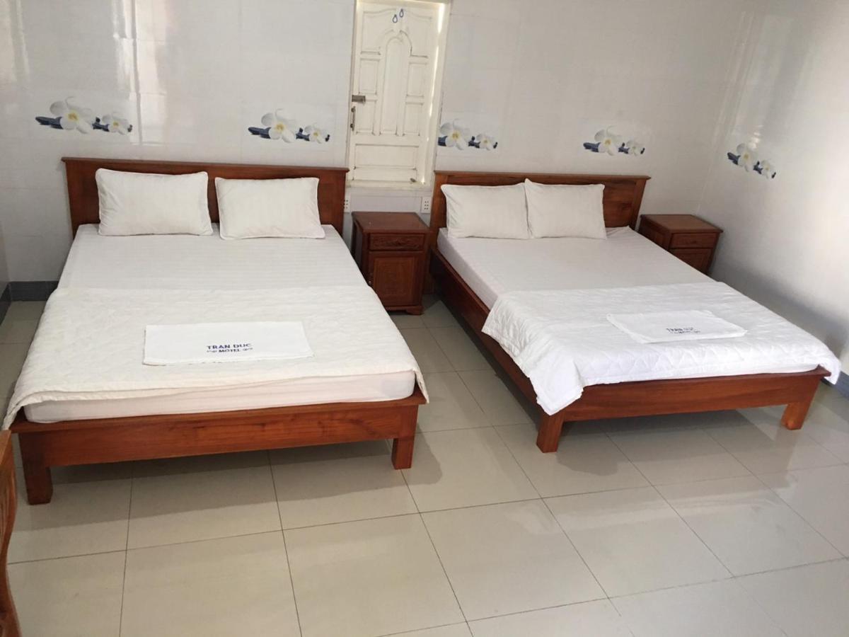 Aparthotel Nha Nghi Tran Duc Phú Mỹ Exterior foto
